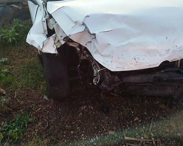 Білий Фольксваген Гольф, об'ємом двигуна 1.6 л та пробігом 280 тис. км за 5500 $, фото 16 на Automoto.ua