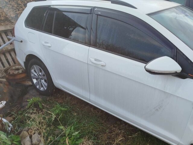 Белый Фольксваген Гольф, объемом двигателя 1.6 л и пробегом 280 тыс. км за 5500 $, фото 16 на Automoto.ua