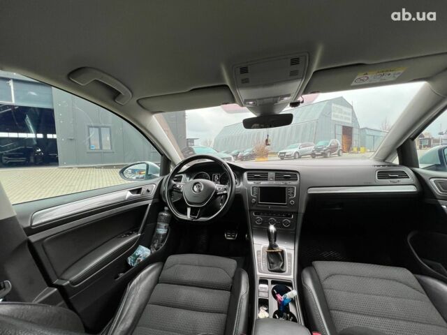 Белый Фольксваген Гольф, объемом двигателя 2 л и пробегом 287 тыс. км за 14590 $, фото 35 на Automoto.ua