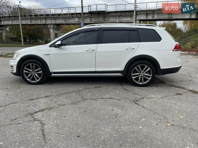 Белый Фольксваген Гольф, объемом двигателя 1.8 л и пробегом 139 тыс. км за 13900 $, фото 8 на Automoto.ua