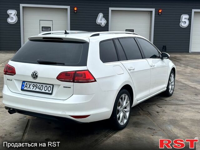 Белый Фольксваген Гольф, объемом двигателя 1.6 л и пробегом 290 тыс. км за 12000 $, фото 4 на Automoto.ua