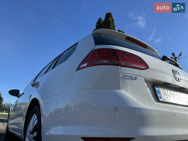 Белый Фольксваген Гольф, объемом двигателя 1.6 л и пробегом 238 тыс. км за 15000 $, фото 7 на Automoto.ua