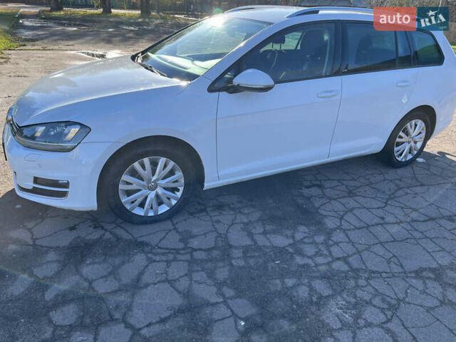 Белый Фольксваген Гольф, объемом двигателя 1.6 л и пробегом 238 тыс. км за 15000 $, фото 45 на Automoto.ua