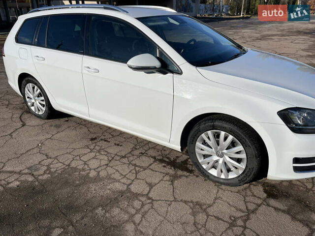 Белый Фольксваген Гольф, объемом двигателя 1.6 л и пробегом 238 тыс. км за 15000 $, фото 38 на Automoto.ua
