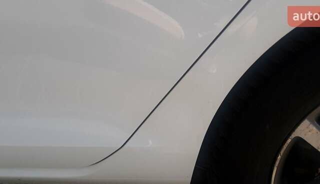 Белый Фольксваген Гольф, объемом двигателя 1.97 л и пробегом 291 тыс. км за 13100 $, фото 12 на Automoto.ua