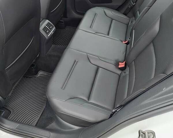 Белый Фольксваген Гольф, объемом двигателя 1.8 л и пробегом 130 тыс. км за 14800 $, фото 14 на Automoto.ua