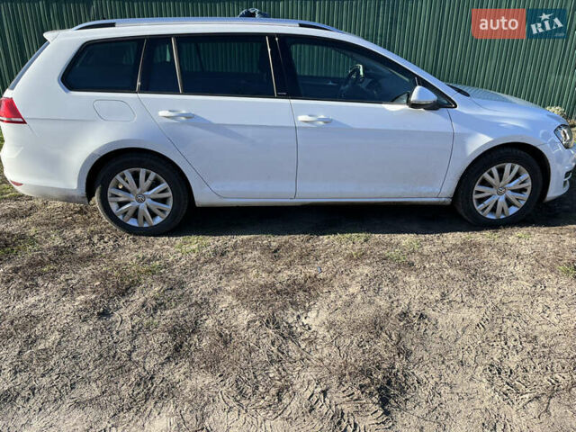 Белый Фольксваген Гольф, объемом двигателя 1.6 л и пробегом 238 тыс. км за 15000 $, фото 48 на Automoto.ua