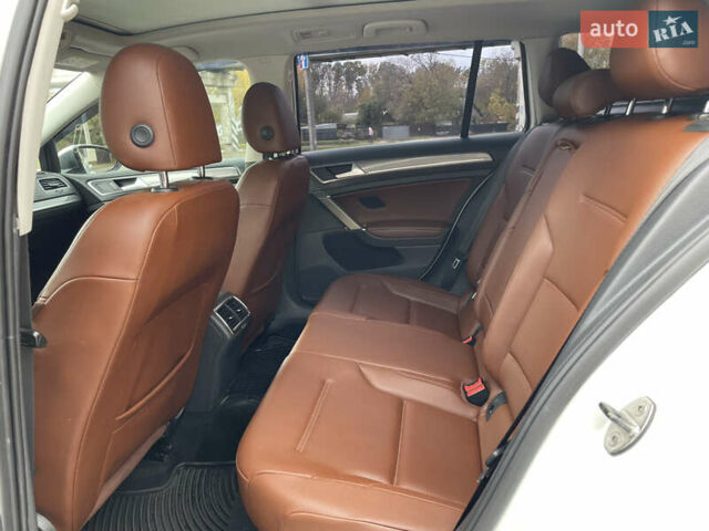 Белый Фольксваген Гольф, объемом двигателя 1.8 л и пробегом 139 тыс. км за 13900 $, фото 52 на Automoto.ua