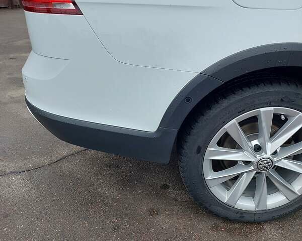 Белый Фольксваген Гольф, объемом двигателя 1.8 л и пробегом 130 тыс. км за 14800 $, фото 8 на Automoto.ua