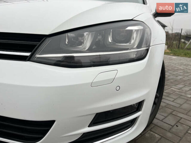 Белый Фольксваген Гольф, объемом двигателя 1.6 л и пробегом 280 тыс. км за 11500 $, фото 18 на Automoto.ua