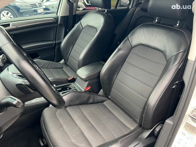 Белый Фольксваген Гольф, объемом двигателя 2 л и пробегом 287 тыс. км за 14590 $, фото 21 на Automoto.ua