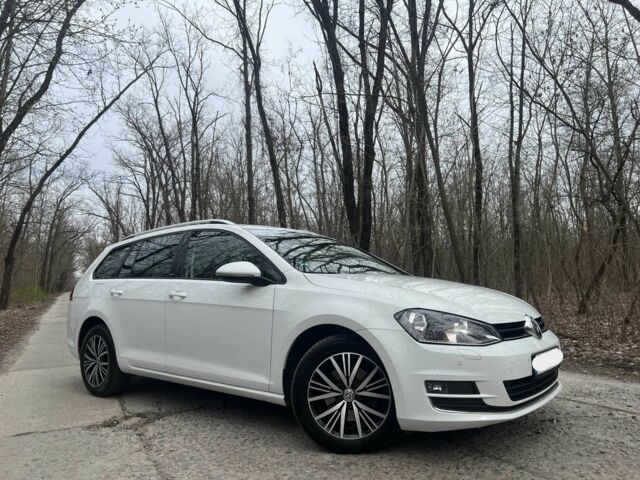 Белый Фольксваген Гольф, объемом двигателя 1.6 л и пробегом 275 тыс. км за 10500 $, фото 3 на Automoto.ua