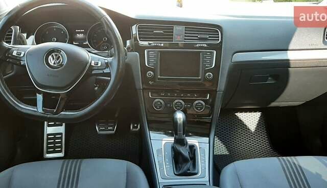 Белый Фольксваген Гольф, объемом двигателя 1.97 л и пробегом 291 тыс. км за 13100 $, фото 1 на Automoto.ua