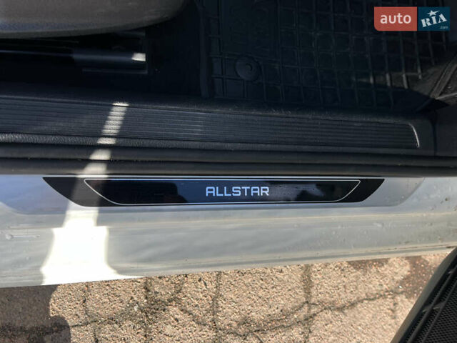 Белый Фольксваген Гольф, объемом двигателя 1.6 л и пробегом 238 тыс. км за 15000 $, фото 26 на Automoto.ua