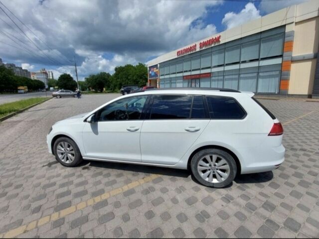 Фольксваген Гольф 2016 в Хмельницком на Automoto.ua Белый Фольксваген Гольф, объемом двигателя 0 л и пробегом 287 тыс. км за 10600 $, фото 1 на Automoto.ua