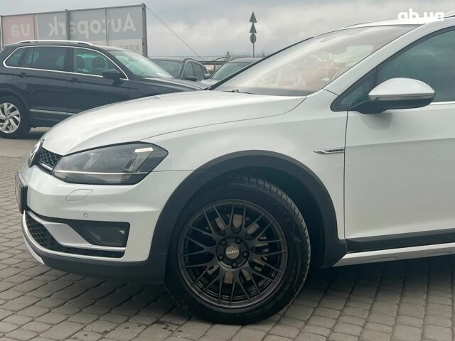 Белый Фольксваген Гольф, объемом двигателя 2 л и пробегом 287 тыс. км за 14590 $, фото 5 на Automoto.ua