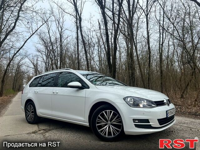 Белый Фольксваген Гольф, объемом двигателя 1.6 л и пробегом 275 тыс. км за 10500 $, фото 3 на Automoto.ua