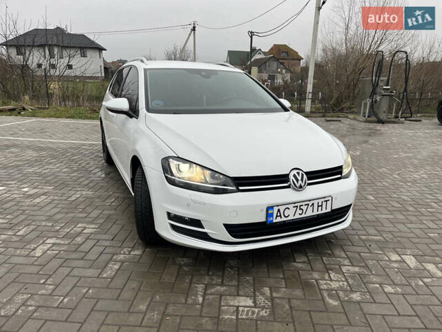 Белый Фольксваген Гольф, объемом двигателя 1.6 л и пробегом 280 тыс. км за 11500 $, фото 3 на Automoto.ua
