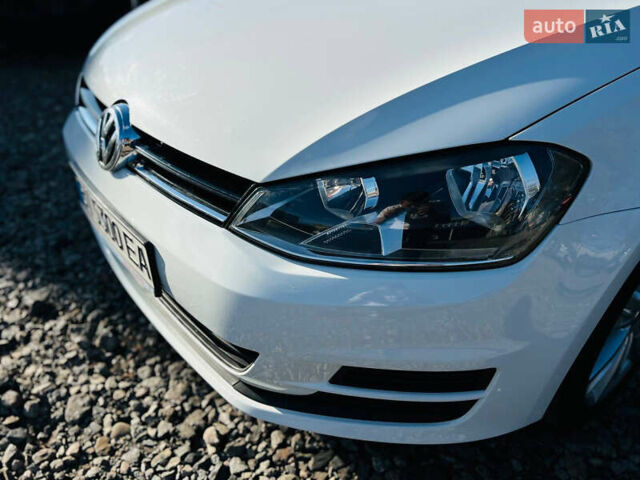 Белый Фольксваген Гольф, объемом двигателя 1.8 л и пробегом 82 тыс. км за 12800 $, фото 22 на Automoto.ua