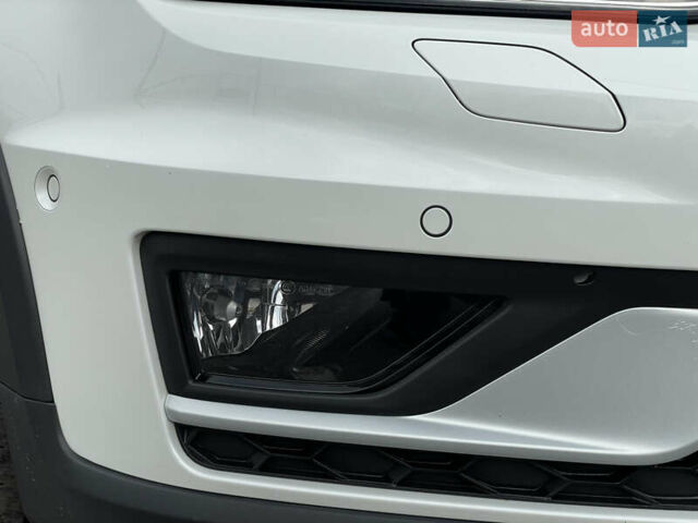 Белый Фольксваген Гольф, объемом двигателя 1.8 л и пробегом 139 тыс. км за 13900 $, фото 26 на Automoto.ua