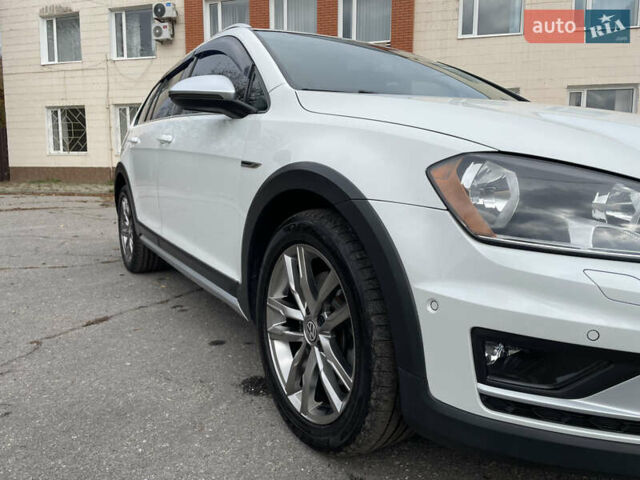 Белый Фольксваген Гольф, объемом двигателя 1.8 л и пробегом 139 тыс. км за 13900 $, фото 17 на Automoto.ua