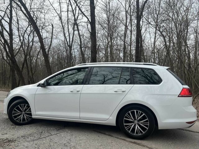 Белый Фольксваген Гольф, объемом двигателя 1.6 л и пробегом 275 тыс. км за 10500 $, фото 7 на Automoto.ua