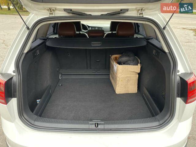 Белый Фольксваген Гольф, объемом двигателя 1.8 л и пробегом 139 тыс. км за 13900 $, фото 55 на Automoto.ua