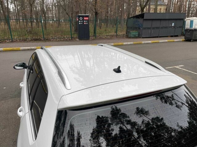 Білий Фольксваген Гольф, об'ємом двигуна 2 л та пробігом 313 тис. км за 14950 $, фото 13 на Automoto.ua