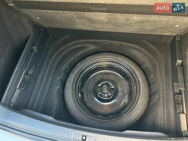 Белый Фольксваген Гольф, объемом двигателя 1.8 л и пробегом 82 тыс. км за 12800 $, фото 33 на Automoto.ua