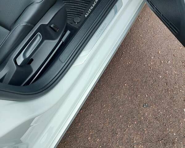 Белый Фольксваген Гольф, объемом двигателя 1.8 л и пробегом 130 тыс. км за 14800 $, фото 11 на Automoto.ua