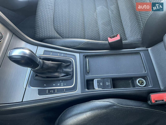 Белый Фольксваген Гольф, объемом двигателя 1.97 л и пробегом 317 тыс. км за 14200 $, фото 16 на Automoto.ua