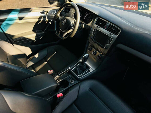 Белый Фольксваген Гольф, объемом двигателя 1.8 л и пробегом 82 тыс. км за 12800 $, фото 6 на Automoto.ua