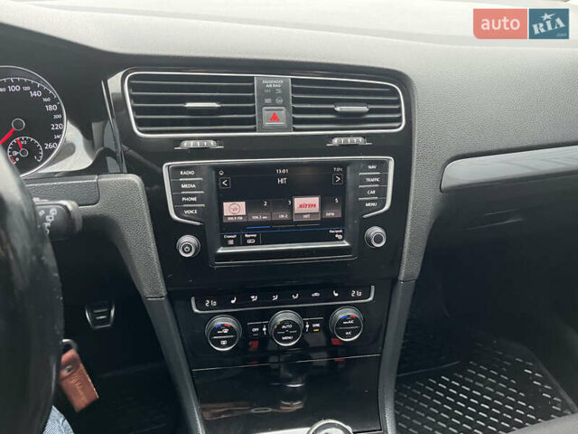 Белый Фольксваген Гольф, объемом двигателя 1.6 л и пробегом 280 тыс. км за 11500 $, фото 46 на Automoto.ua