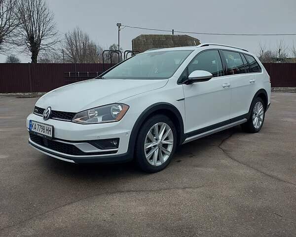 Белый Фольксваген Гольф, объемом двигателя 1.8 л и пробегом 130 тыс. км за 14800 $, фото 2 на Automoto.ua