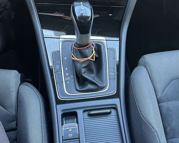 Білий Фольксваген Гольф, об'ємом двигуна 2 л та пробігом 199 тис. км за 17200 $, фото 25 на Automoto.ua