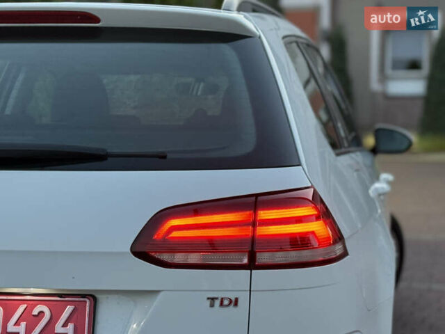 Белый Фольксваген Гольф, объемом двигателя 1.6 л и пробегом 240 тыс. км за 13200 $, фото 50 на Automoto.ua