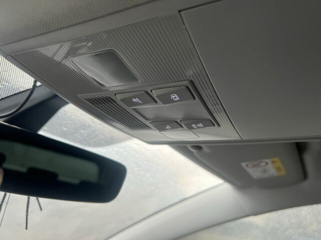 Білий Фольксваген Гольф, об'ємом двигуна 1.6 л та пробігом 301 тис. км за 12900 $, фото 10 на Automoto.ua