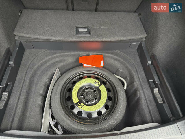 Білий Фольксваген Гольф, об'ємом двигуна 1.6 л та пробігом 190 тис. км за 15300 $, фото 13 на Automoto.ua