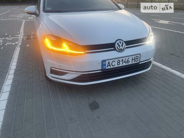 Білий Фольксваген Гольф, об'ємом двигуна 1.6 л та пробігом 216 тис. км за 13900 $, фото 2 на Automoto.ua