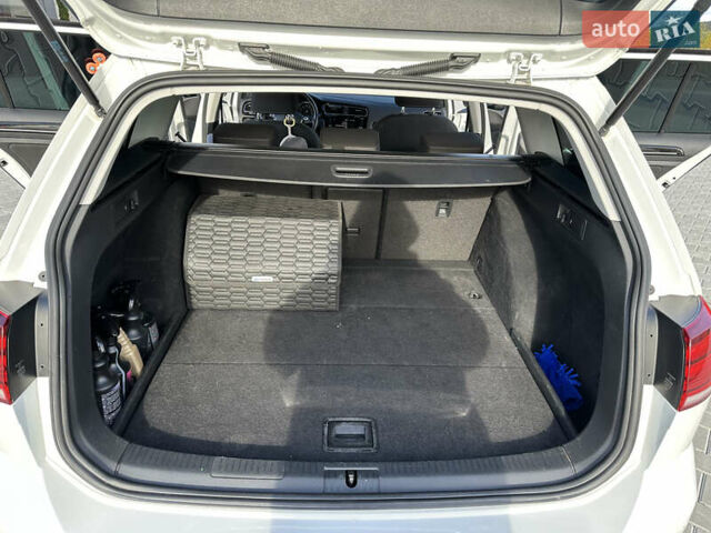 Білий Фольксваген Гольф, об'ємом двигуна 2 л та пробігом 199 тис. км за 17200 $, фото 16 на Automoto.ua