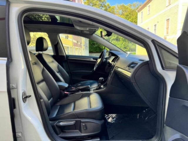 Белый Фольксваген Гольф, объемом двигателя 1.8 л и пробегом 53 тыс. км за 7500 $, фото 7 на Automoto.ua