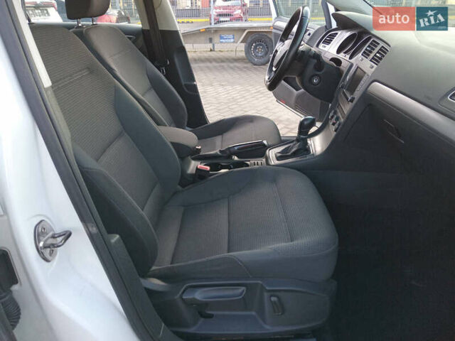 Білий Фольксваген Гольф, об'ємом двигуна 1.8 л та пробігом 183 тис. км за 9750 $, фото 26 на Automoto.ua