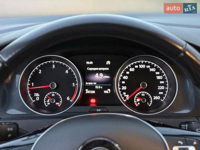 Белый Фольксваген Гольф, объемом двигателя 1.6 л и пробегом 240 тыс. км за 13200 $, фото 33 на Automoto.ua