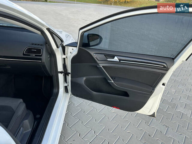 Білий Фольксваген Гольф, об'ємом двигуна 2 л та пробігом 199 тис. км за 17200 $, фото 22 на Automoto.ua