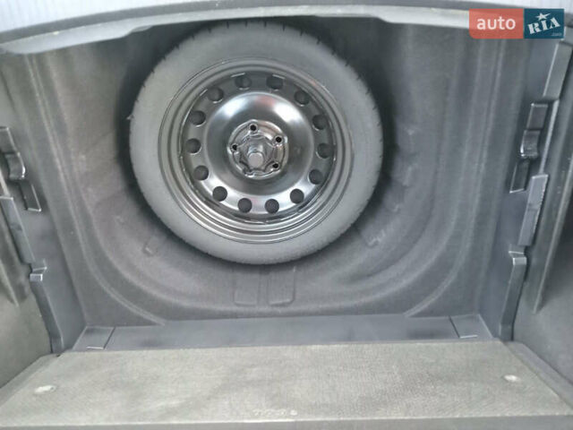 Білий Фольксваген Гольф, об'ємом двигуна 1.8 л та пробігом 183 тис. км за 9750 $, фото 18 на Automoto.ua