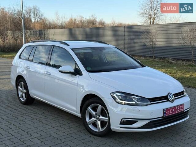 Белый Фольксваген Гольф, объемом двигателя 1.6 л и пробегом 182 тыс. км за 13950 $, фото 6 на Automoto.ua