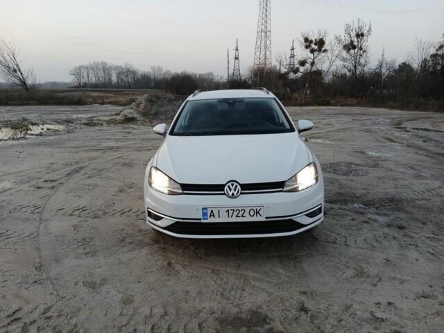 Белый Фольксваген Гольф, объемом двигателя 1.6 л и пробегом 189 тыс. км за 12900 $, фото 1 на Automoto.ua