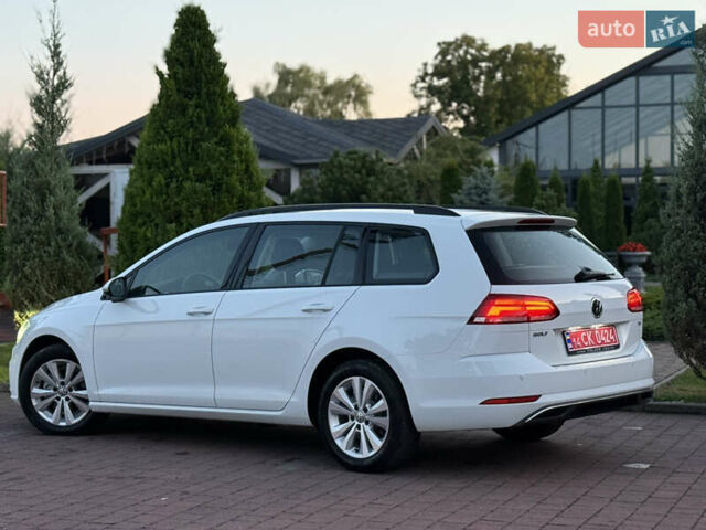 Белый Фольксваген Гольф, объемом двигателя 1.6 л и пробегом 240 тыс. км за 13200 $, фото 71 на Automoto.ua