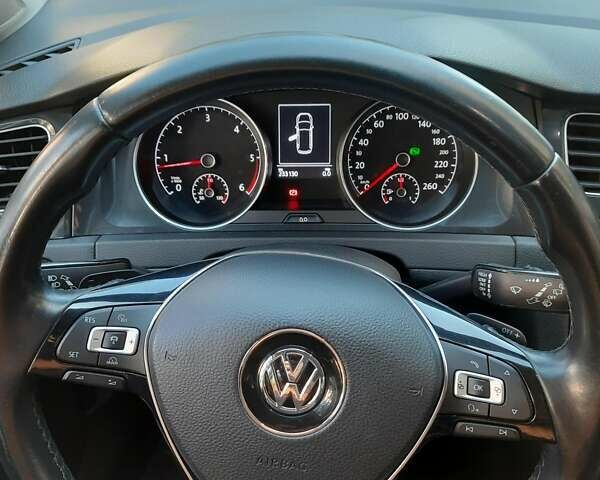 Белый Фольксваген Гольф, объемом двигателя 2 л и пробегом 233 тыс. км за 17300 $, фото 13 на Automoto.ua