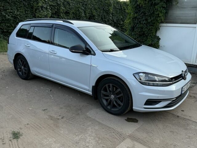 Білий Фольксваген Гольф, об'ємом двигуна 1.6 л та пробігом 245 тис. км за 14000 $, фото 6 на Automoto.ua